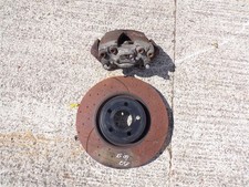 2009 FORD FOCUS RS MK2 2.5 TURBO O/S/F OFFSIDE FRONT BRAKE DISC AND CALIPER