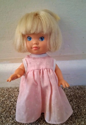 Very cute mattel small - mattel, doll