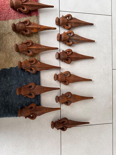 Cast iron fence arrow head - 4,