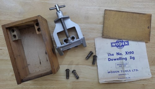 Vintage woden dowelling jig - woden,