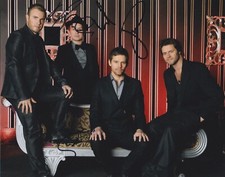 Take That Gary Barlow Howard Donald Mark Owen SIGNED  8 x 10 Photo  + COA Gte