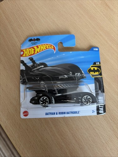 Hotwheels batman robin - hotwheels, &