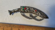 Vintage.  GURKHA   KUKRI   SWEETHEART   BROOCH.                             C511