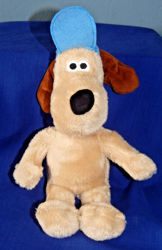 Wallace and gromit dog - gromit,