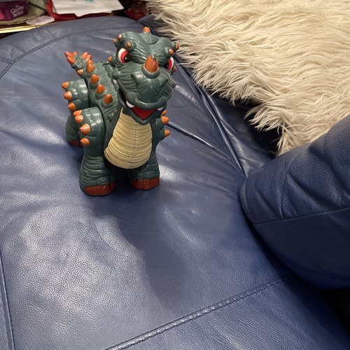 Dinosaur walking roaring - dinosaur, green