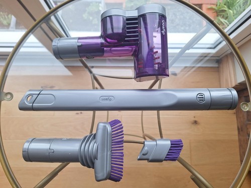 New dyson car - cleaning, kit