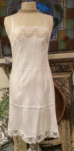 True vintage petticoat nightie - vintage,