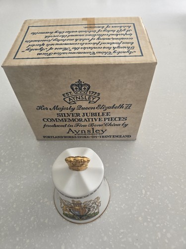 Aynsley bone china queen - aynsley,