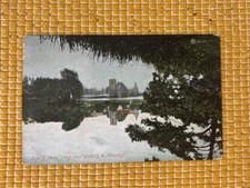 Melbourne Church & Pool Near