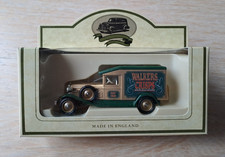 Lledo Walkers Crisps green and