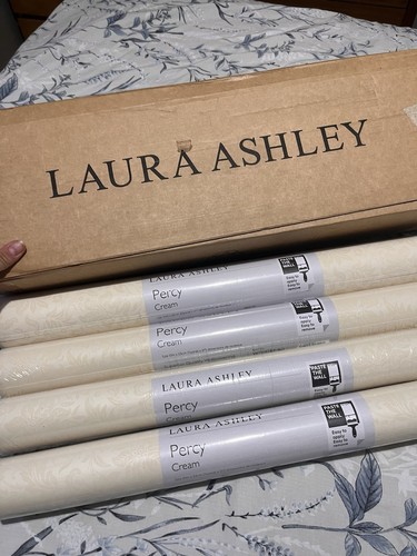 Laura ashley percy wallpaper - laura,
