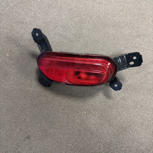 2022 left rear light - zs,