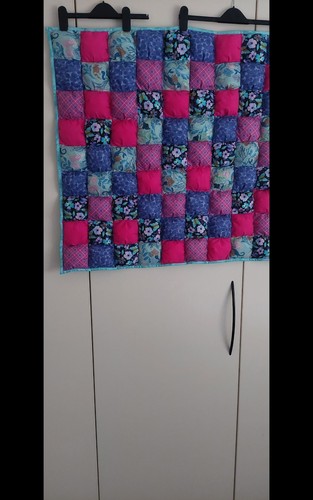 Handmade bubble quilt - quilt/, lap