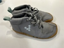 Kids Vivobarefoot Shoes 33