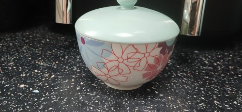 Portmeirion crazy daisy lidded - daisy,