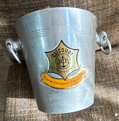Veuve clicquot silver metal - veuve,
