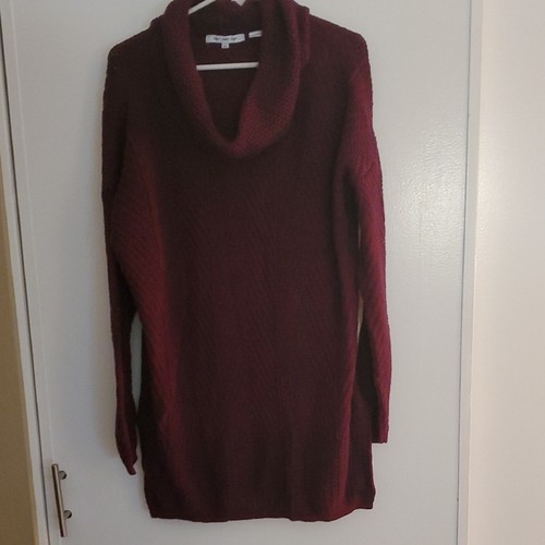 Eight maroon cowl - eight,