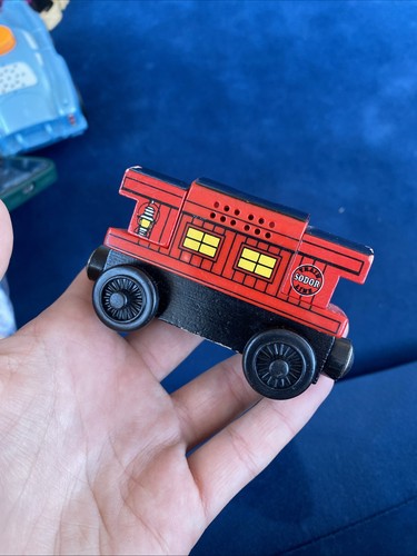 Sodor red wood musical caboose - red,