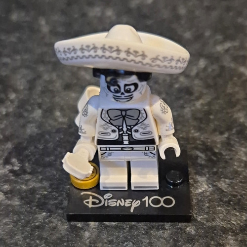 Lego disney 100 - disney, skeleton