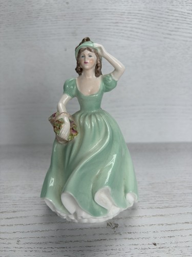 Coalport figurines pamela - coalport, figurines.