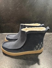 NEW Clarks BARLEIGH PULL Suede Faux Fur Winter Ankle Boots Size 5.5 BLUE