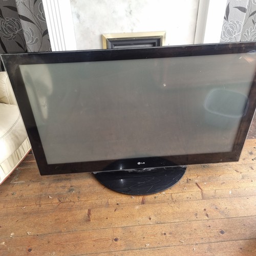 Flat screen tv - 50", lg