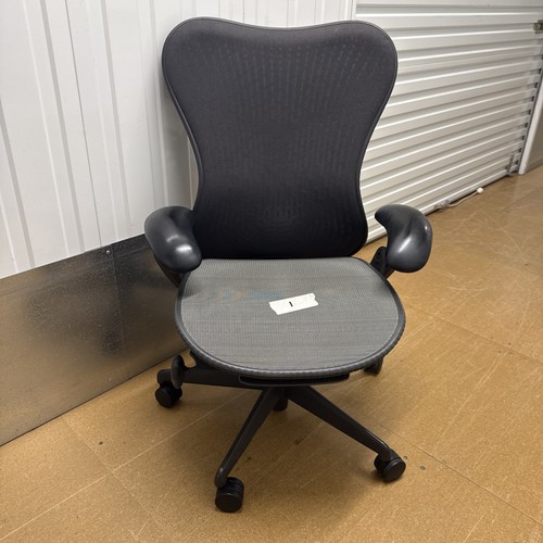 Herman miller mirra - mirra, butterfly