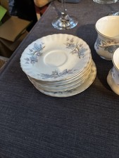 Royal Kent Vintage Bone China. Set of 4 Cups and 6 Saucers