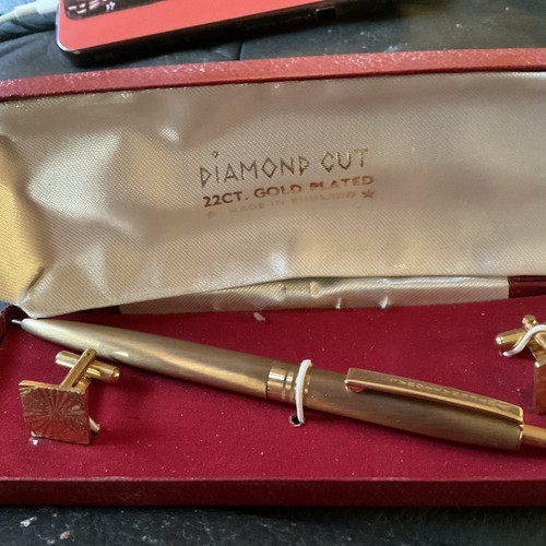 Vintage 22ct diamond cut - diamond, gold
