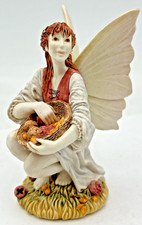 HONESTY GATHERER OF THE FRUIT