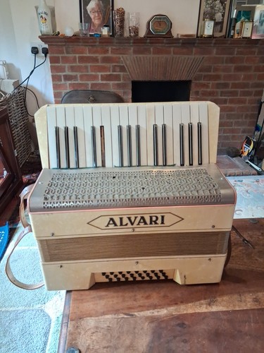 Alvari vintage accordion - alvari,