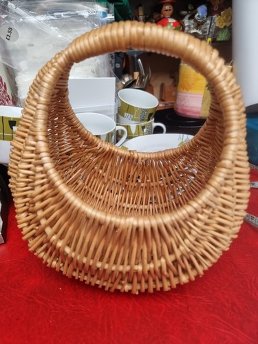 Wicker basket easter - wicker, basket,