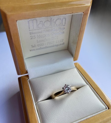 Gia natural diamond engagement - gia,