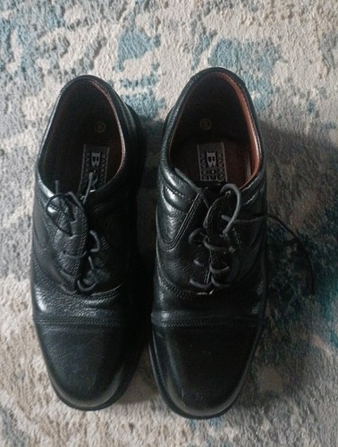 Mens leather lace barretts - up,