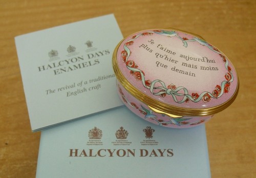 Boxed halcyon days t - halcyon, "je