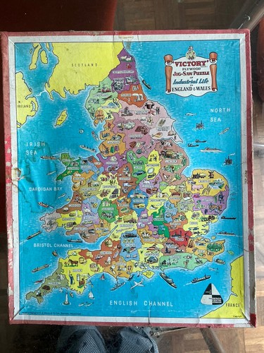 Vtg wooden victory jigsaw - victory,