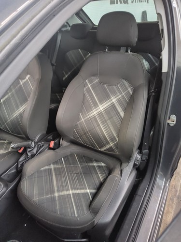 Front seat vauxhall - lh, corsa