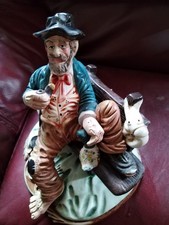 Capodimonte Figurine 'Tramp On The Bench'. Used... V. Good Condition.