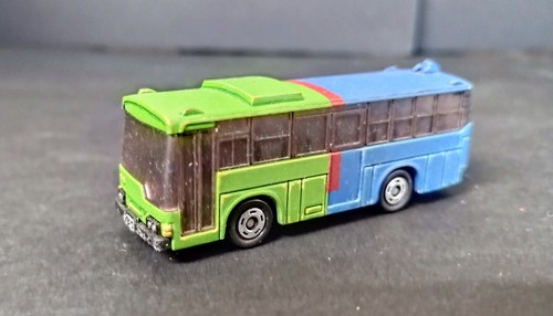 Tomica tomy mitsubishi fusion - tomy,
