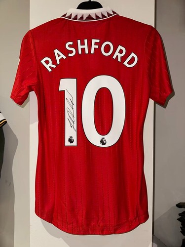 Marcus rashford signed - marcus,