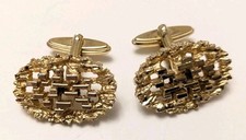 LOVELY VINTAGE 1970s GOLD TONE