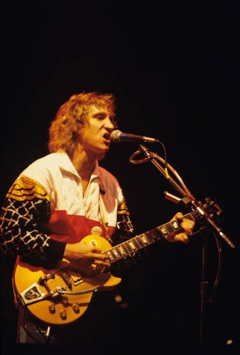 Joe walsh performing playing - joe,