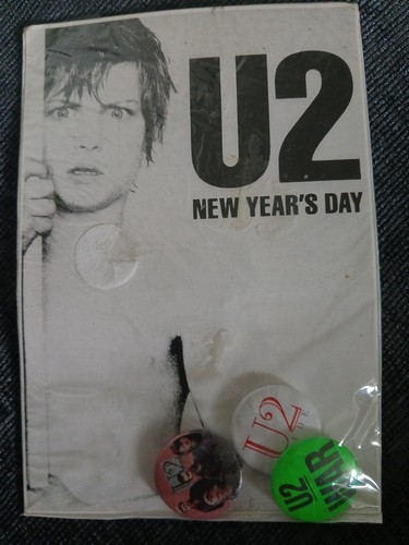 Postcard and badges - u2,
