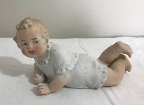 Piano baby lying unmarked - baby, in