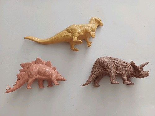 Invicta dinosaurs iguanodon - dinosaurs.,