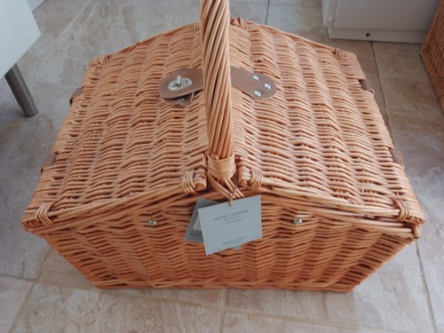 Bnwt john lewis - john, 4