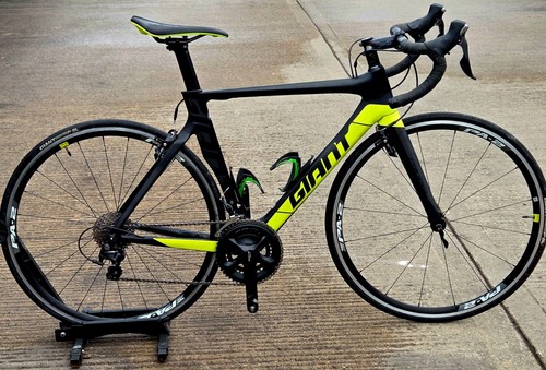 Giant propel advanced medium - giant,