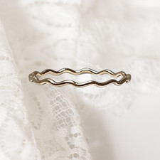 9ct Solid  Gold wave design