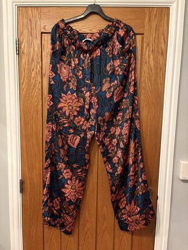 Woman patterned - woman’s, tu