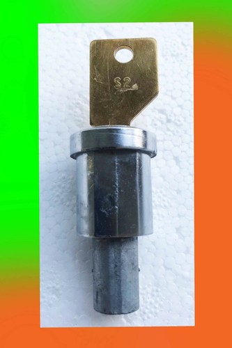 Key lock barrel - key, &